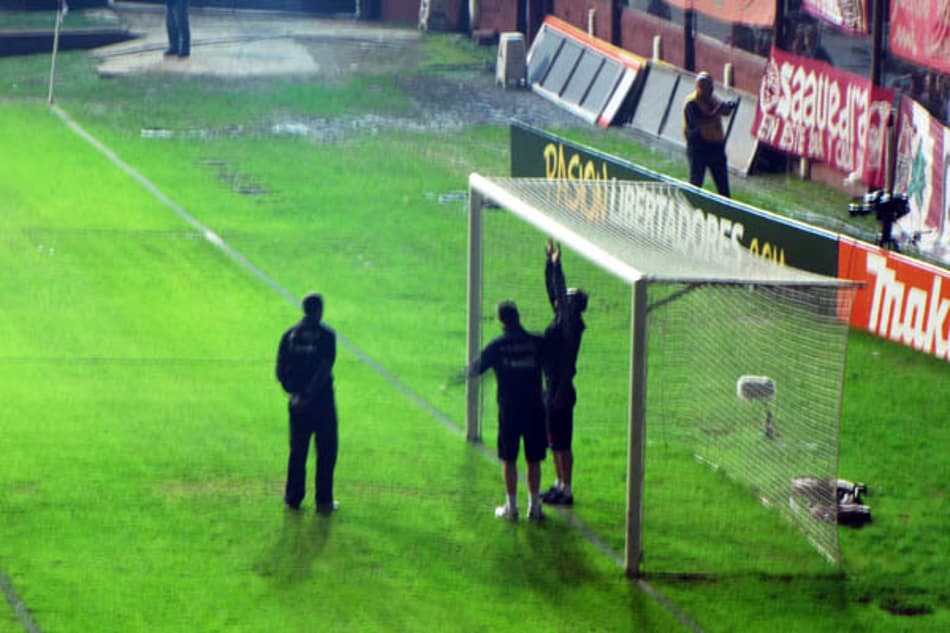 Vascaínos, enfim, fazem reconhecimento de gramado