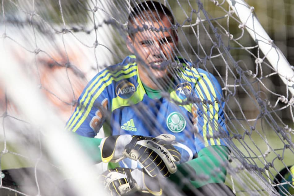 Em semana sem jogo, goleiros 'sofrem' no Palmeiras