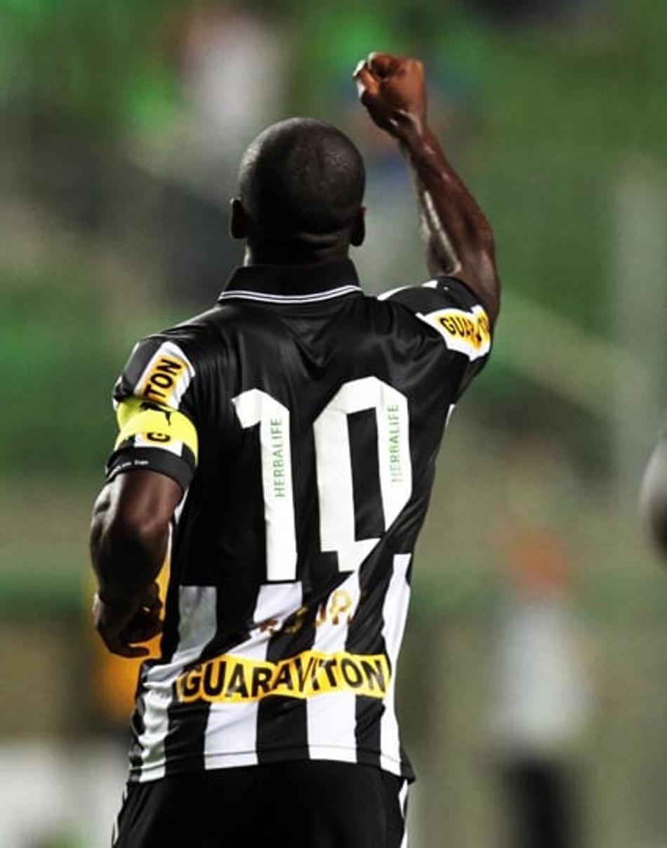 Seedorf comanda virada do Botafogo sobre o Cruzeiro no Independência