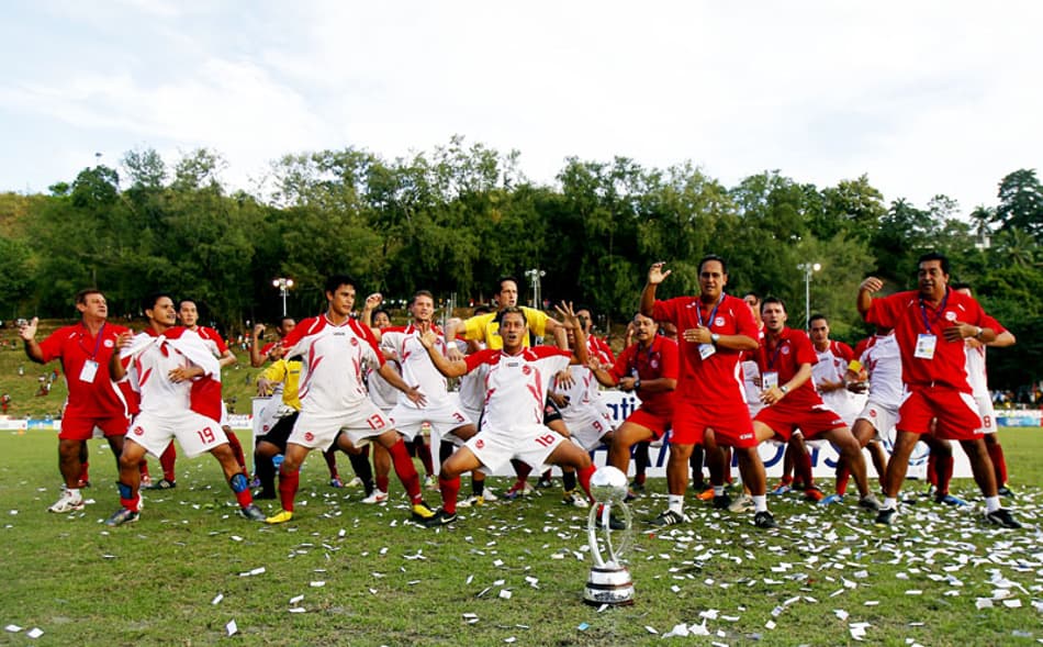 Técnico do Taiti: 'Espero que ninguém fique pedindo autógrafo em campo'