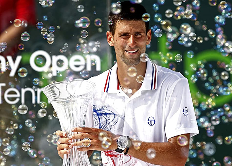 Novak Djokovic campeão do Masters 1000 de Miami (Foto: Kevin Lamarque/Reuters)