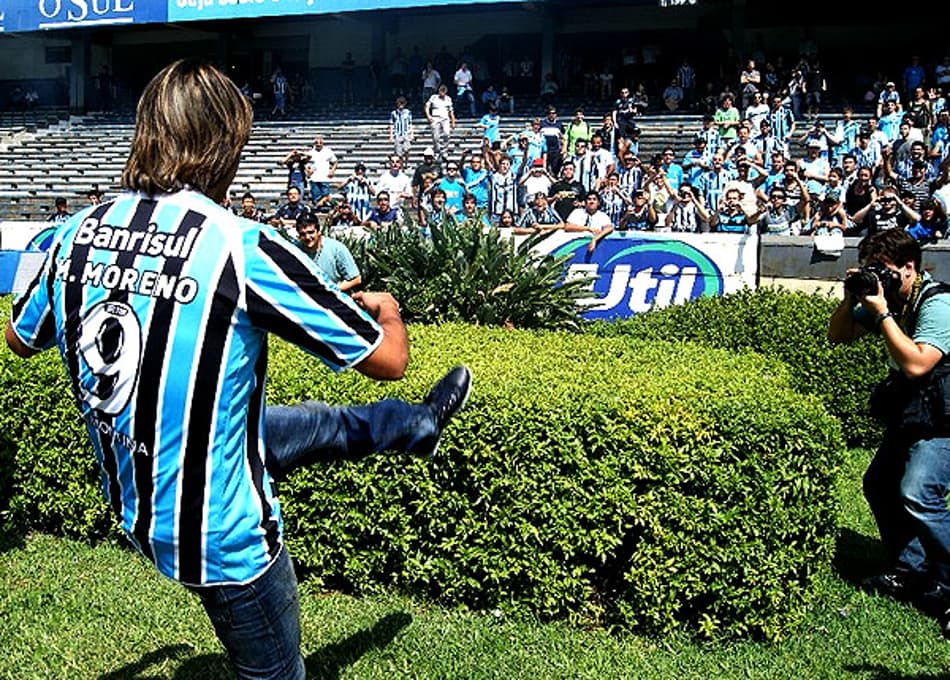 Marcelo Moreno é apresentado no Grêmio (Foto: Divulgação)