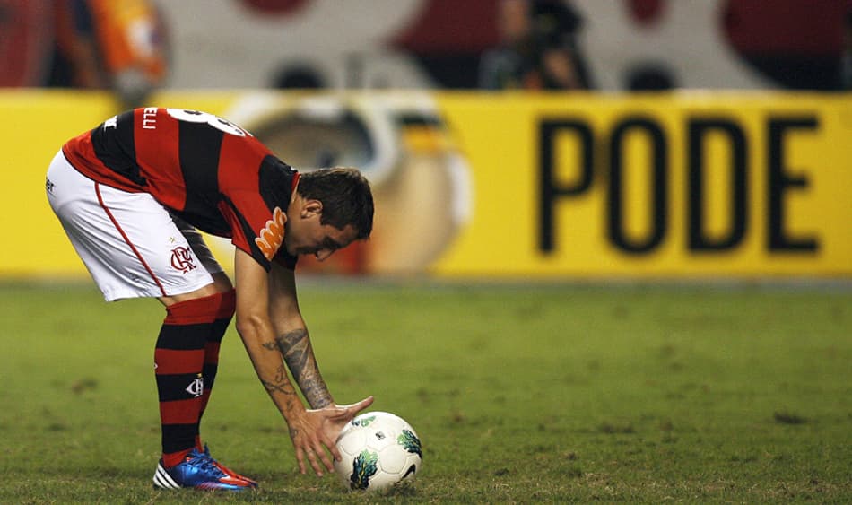 Pênalti no fim garante vitória do Fla diante do 'Santos B'
