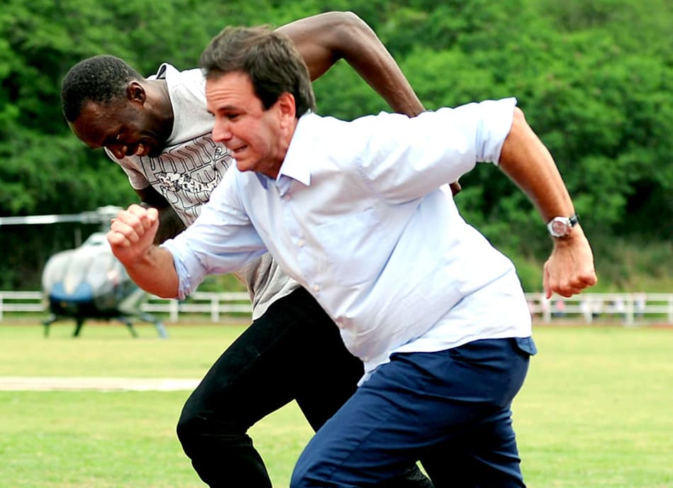 Bolt finaliza tour pelo Rio com visita ao Cristo e ‘corrida’ com prefeito