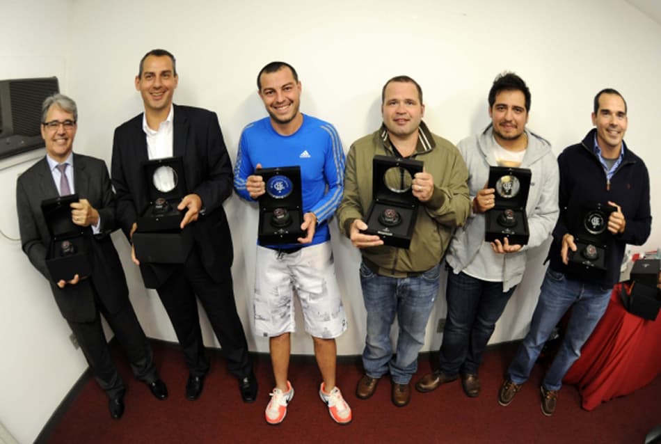 Comprados relógios Flamengo (Foto: Divulgação/Site Oficial)