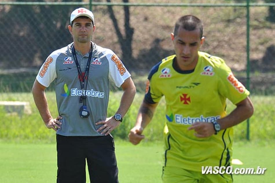De Letra – 'Se o Palmeiras não investiu mais, foi porque pagou dívida'