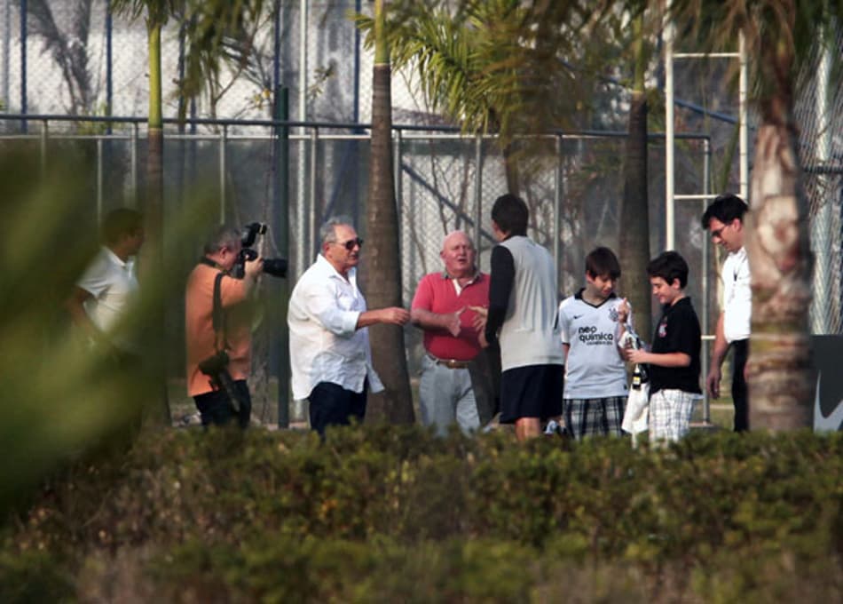 LANCENET! Explica: Caso o Palmeiras quisesse, poderia enfrentar o Fluminense em Belo Horizonte?