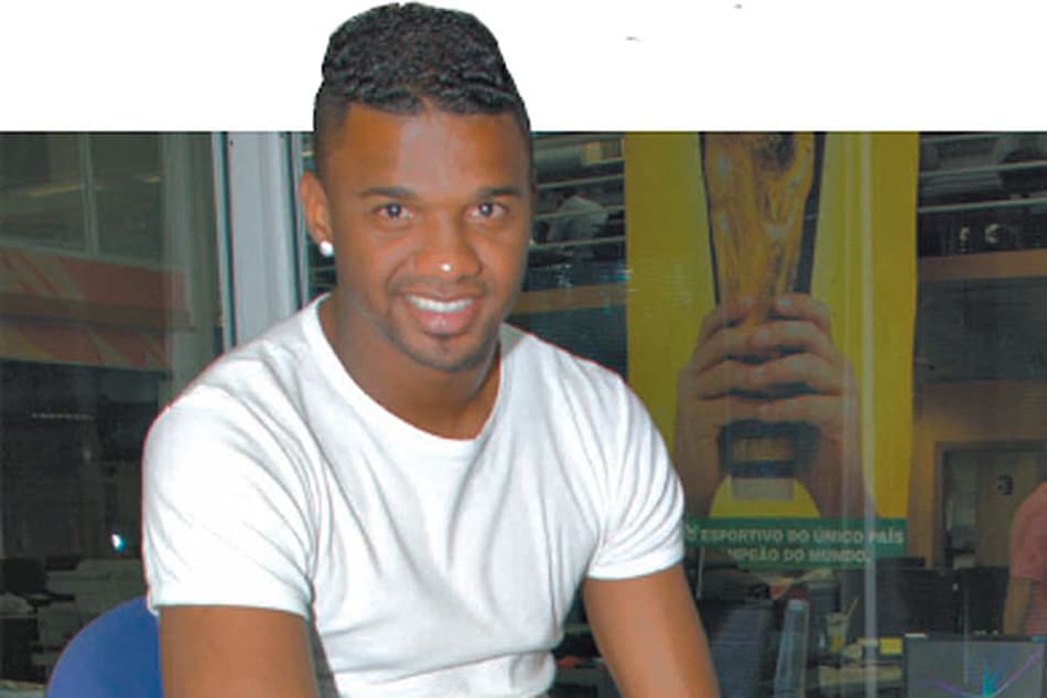 Times brasileiros buscam reforços. Acompanhe o vaivém nacional