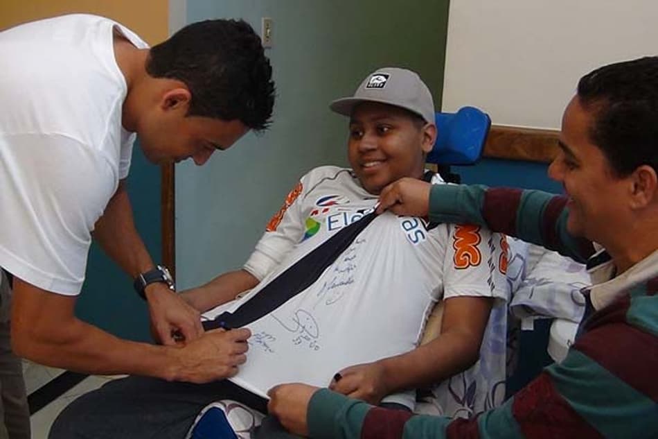 Jogadores do Vasco visitam o INCA (Foto: Divulgação)