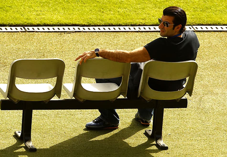 Figo (Foto: Fahad Shadeed/Reuters)