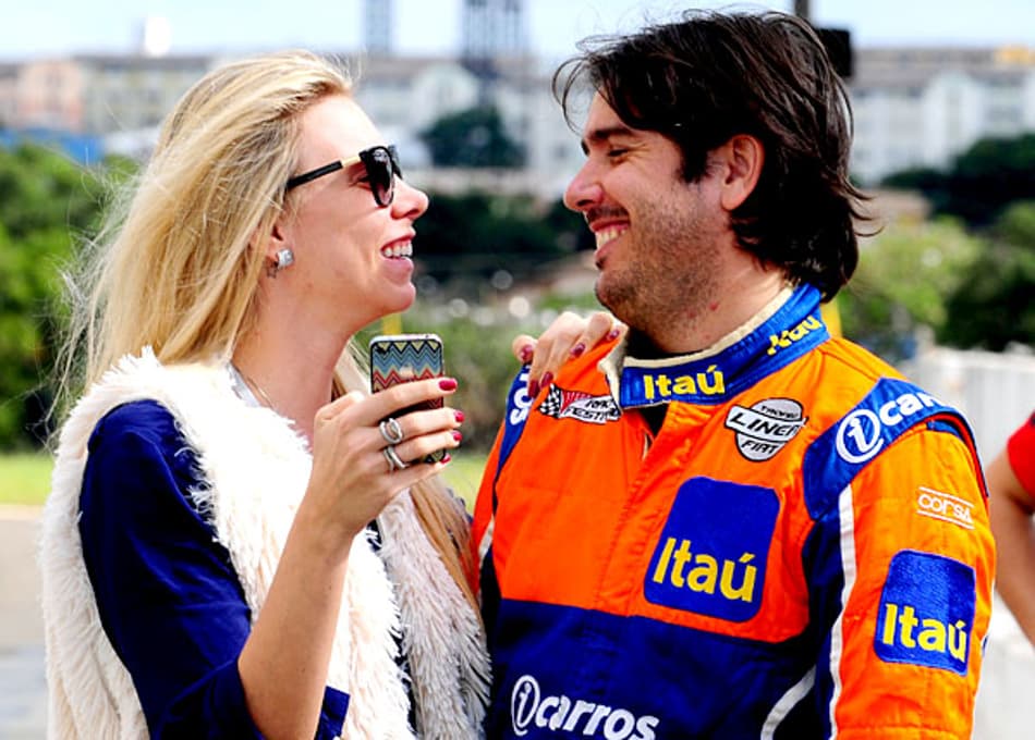 Cacá Bueno e a esposa Talita - Copa Fiat (Foto: Duda Bairros/MF2)
