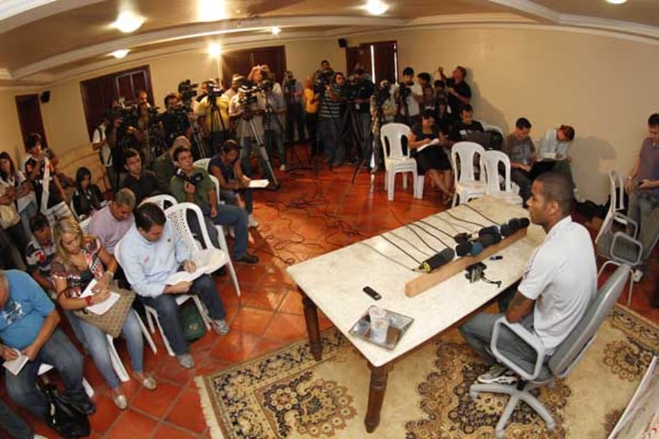 Patricia desconversa sobre Juan, mas elogia: 'Sempre o indicaria ao Flamengo'