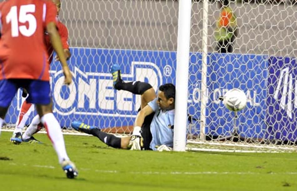 Sem brilho, Brasil vence a Costa Rica em amistoso