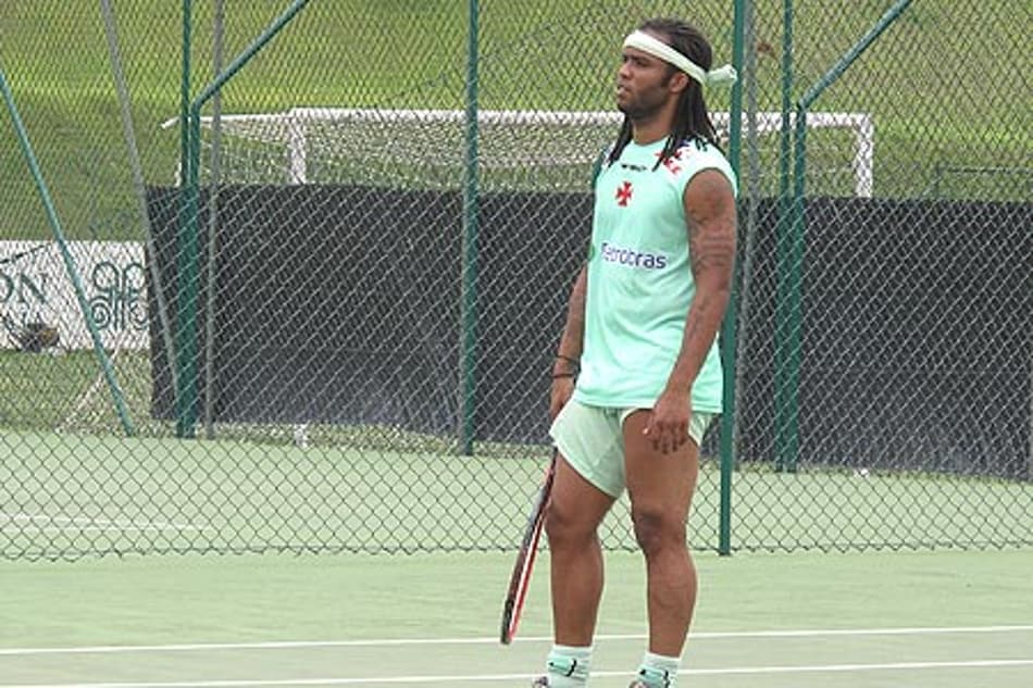 Andrés ‘espera’ Assis em São Paulo para fechar com Ronaldinho