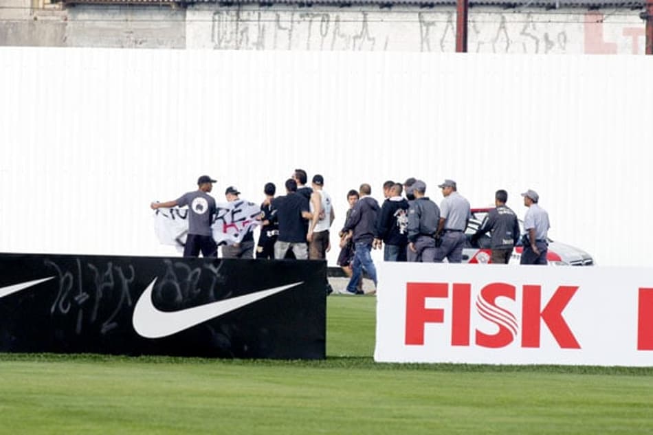 Protesto Torcida Corinthians (Foto: Renato Cordeiro)