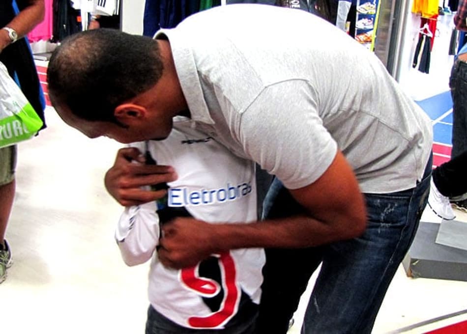 Cidinho brilha na festa de Seedorf e é o Cara da Rodada