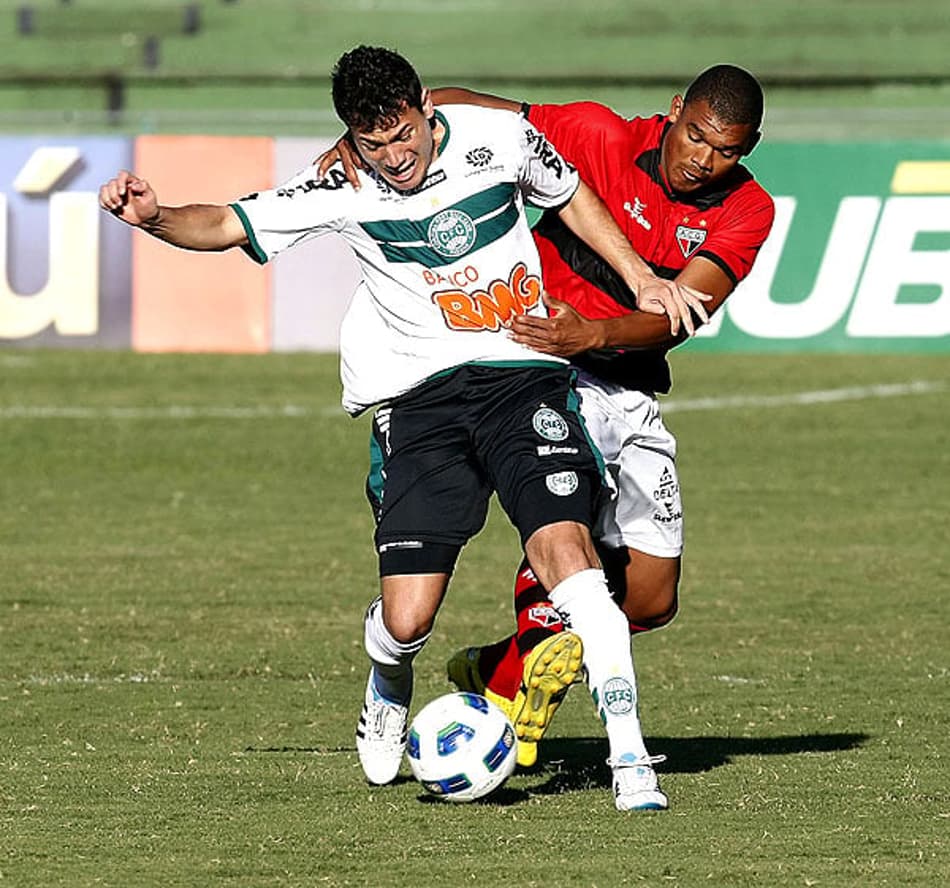 Coxa sofre a primeira derrota em casa na temporada