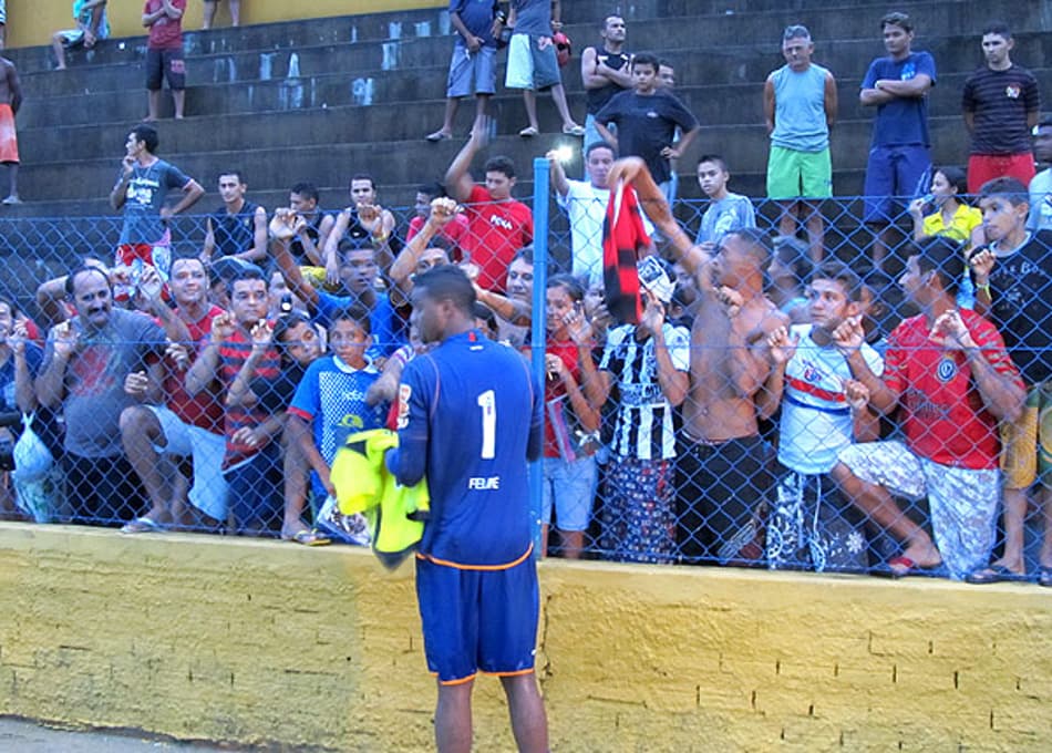 Jogadores do Flamengo treinam cobranças de pênalti