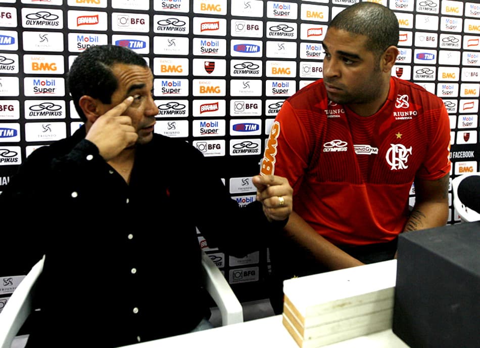 Adriano se desculpa por falta e avisa: ‘Se eu não agir, irei largar o futebol’