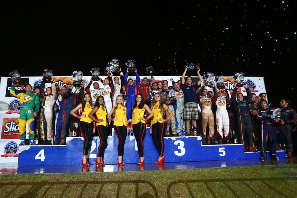 Pódio marcou o fim das 500 Milhas de Kart de 2012 (Crédito: Bruno Terena/RF1)