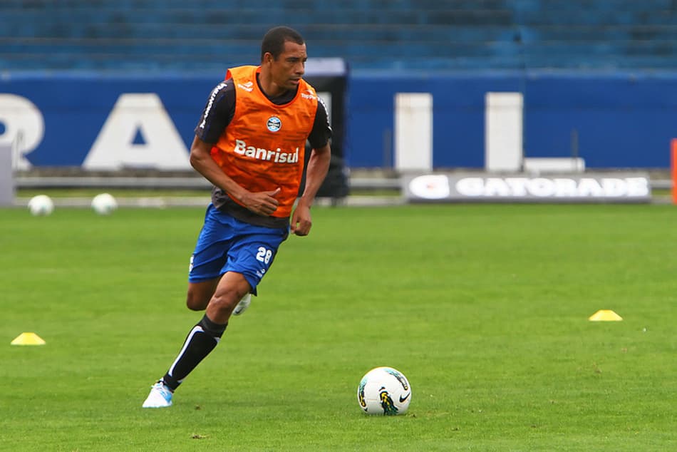 Grêmio quer usar defesa 'atleticana' e mineira para parar Cruzeiro