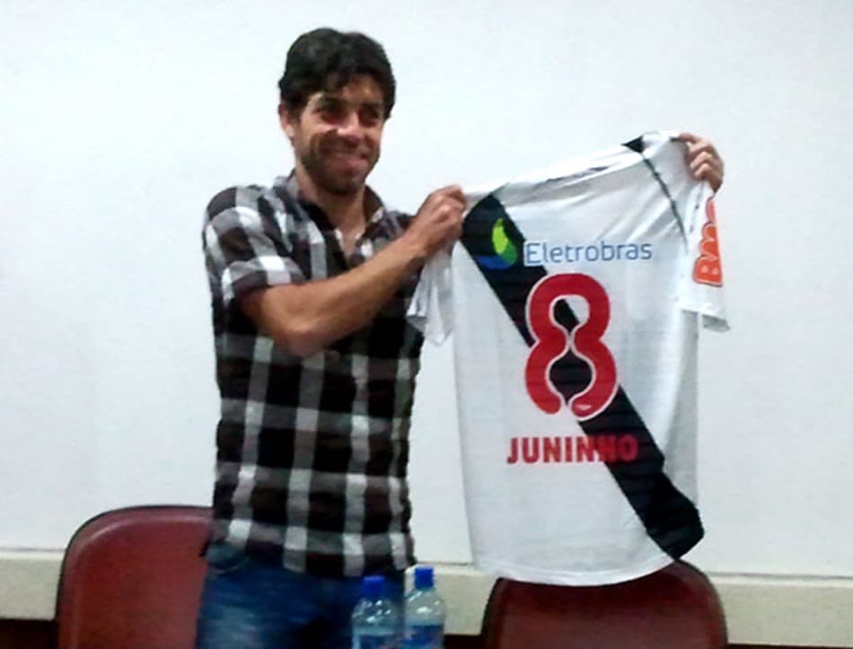 Juninho Pernambucano 'ataca' de professor