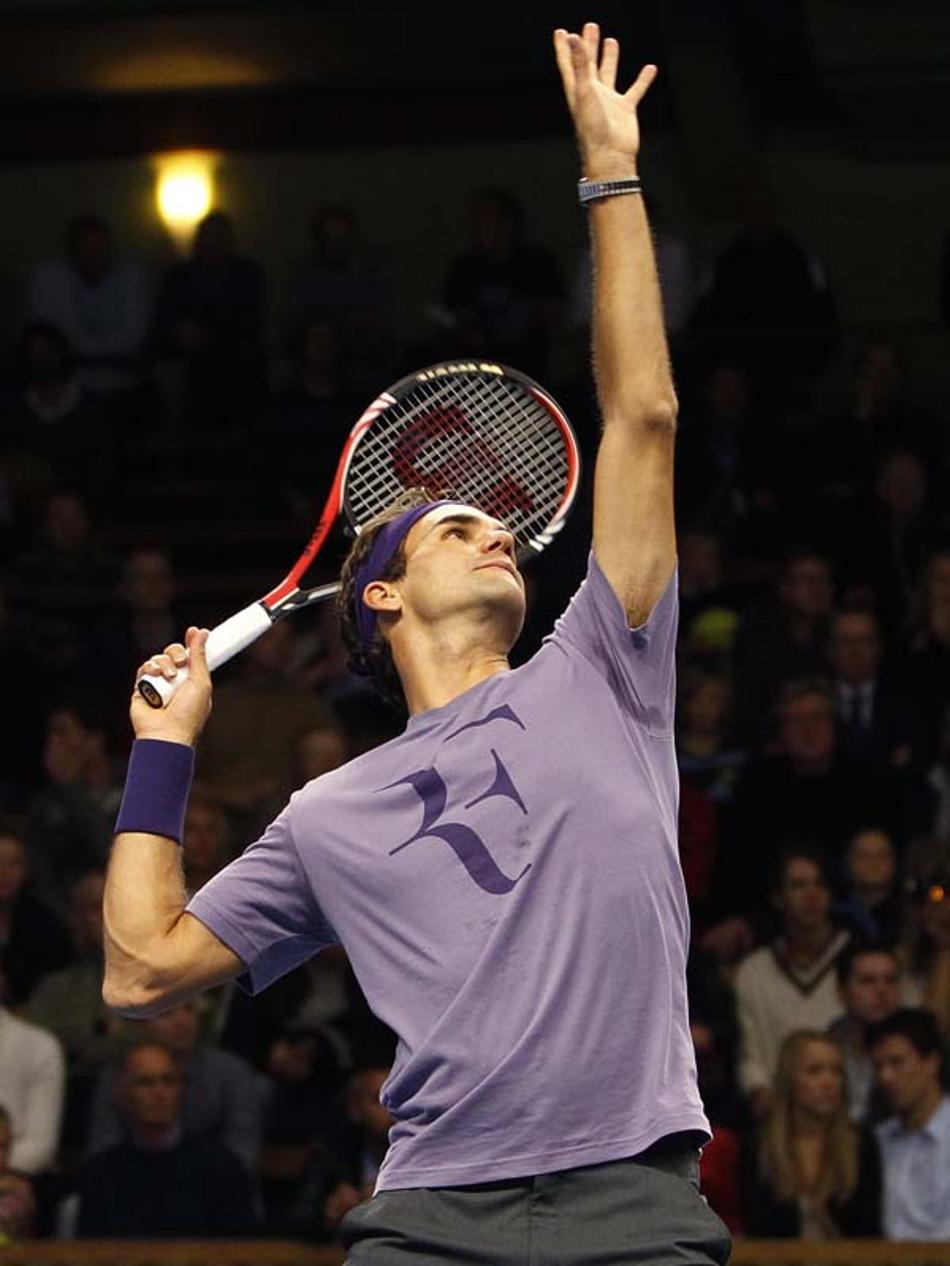 Na partida 900, Federer vai às quartas em Estocolmo