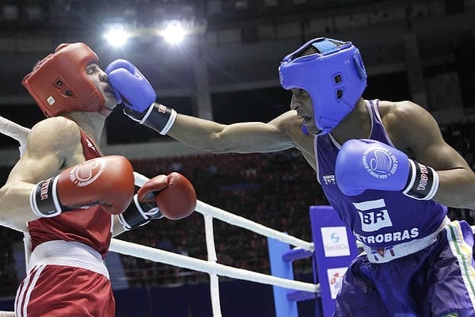 Brasileiro conquista ouro inédito no Mundial de boxe