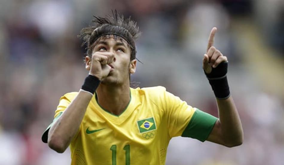 'Equilibrado', Neymar divide faro de artilheiro com futebol solidário