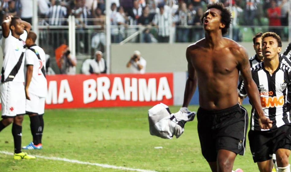 Com gol do atacante Jô, Atlético-MG vence o Vasco