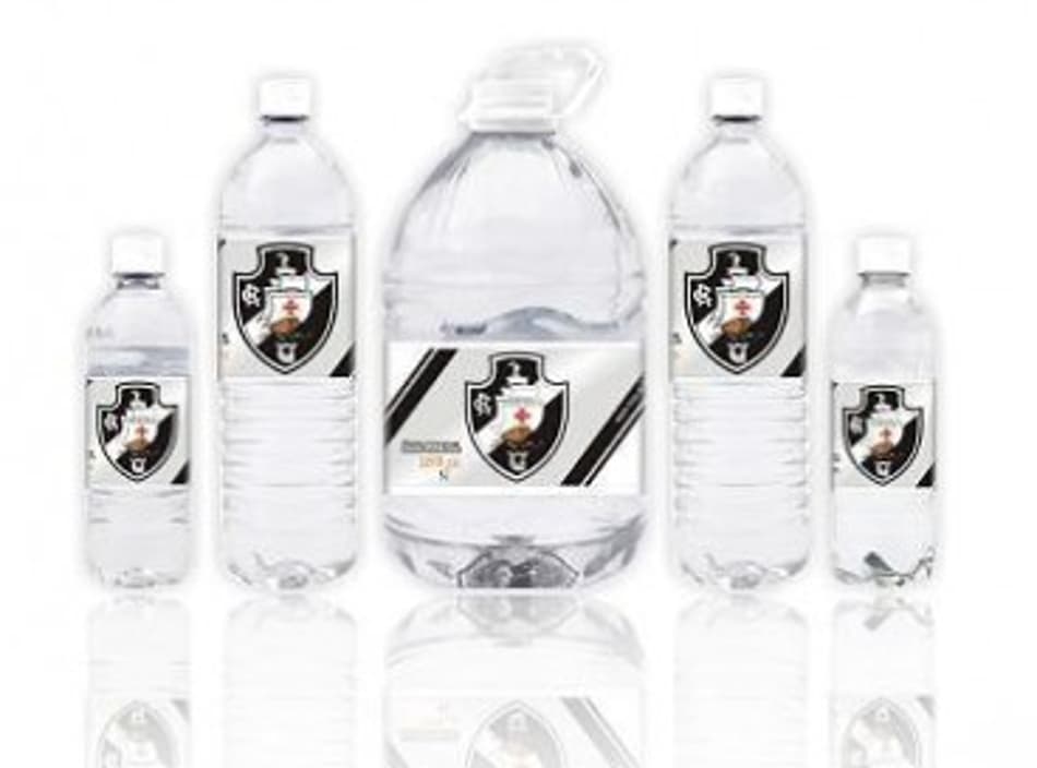 Vasco lança água mineral com marca própria