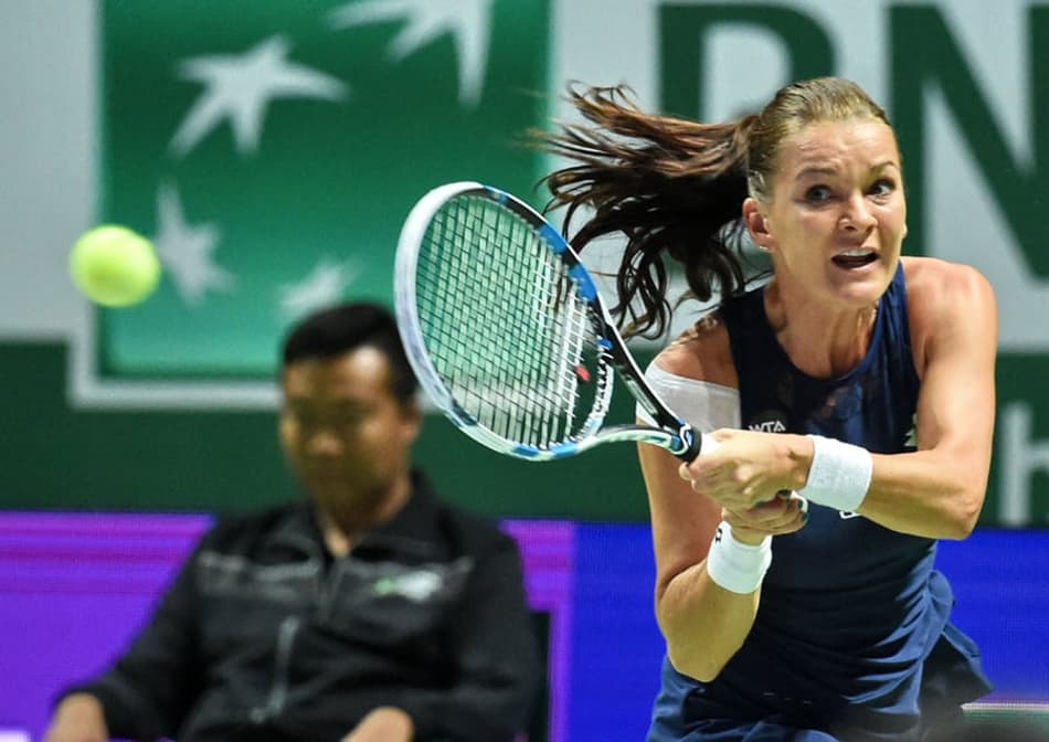 Radwanska vai à final em Shenzen e passa Sharapova no ranking