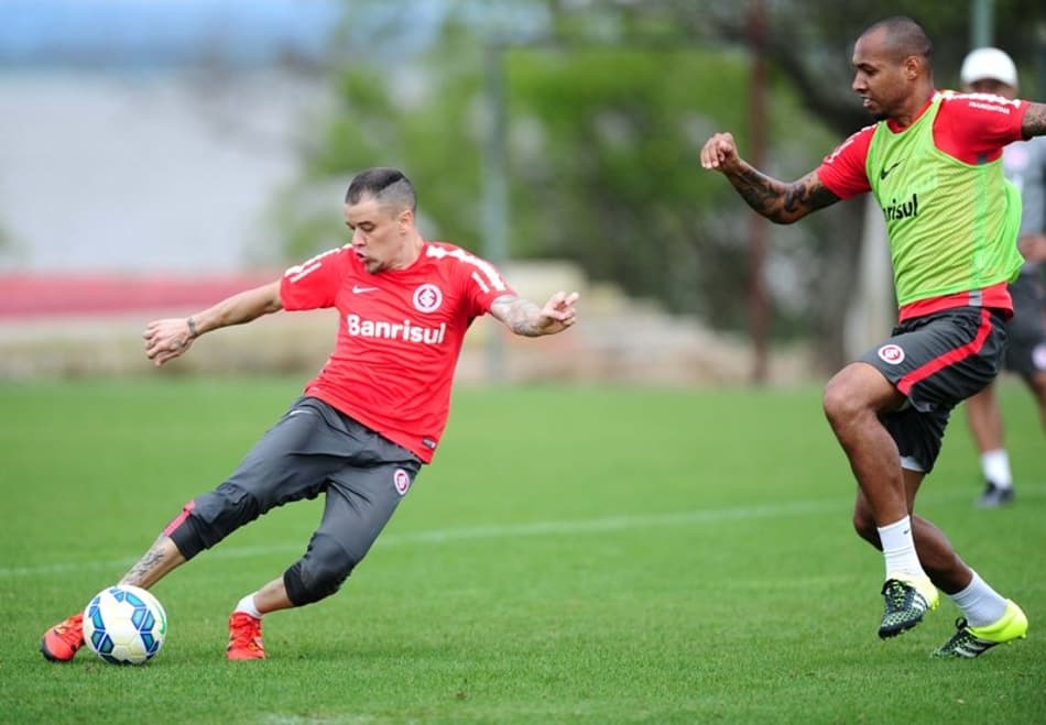 Com Lisandro, sem D'Ale: Argel indica Internacional que enfrenta o Goiás