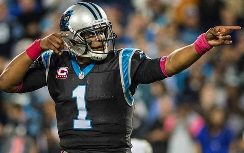 Panthers vencem os Colts e seguem invictos na NFL
