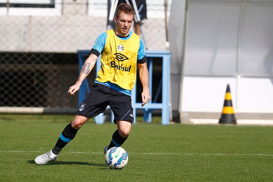 Moisés aposta em entrosamento com Walace dos tempos de base