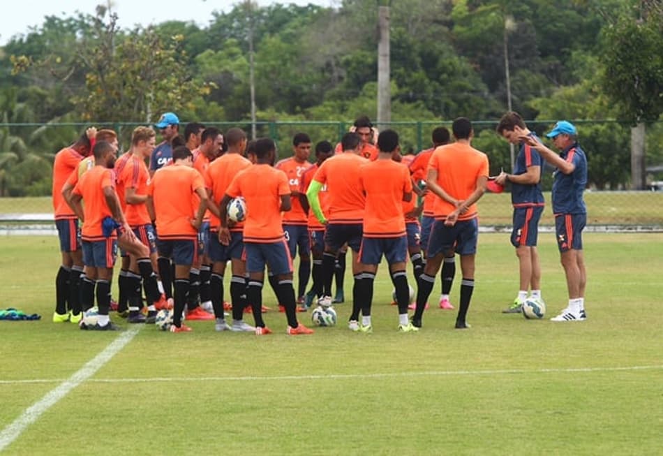 Marlone pede que Sport 'minimize os erros' para superar o Grêmio