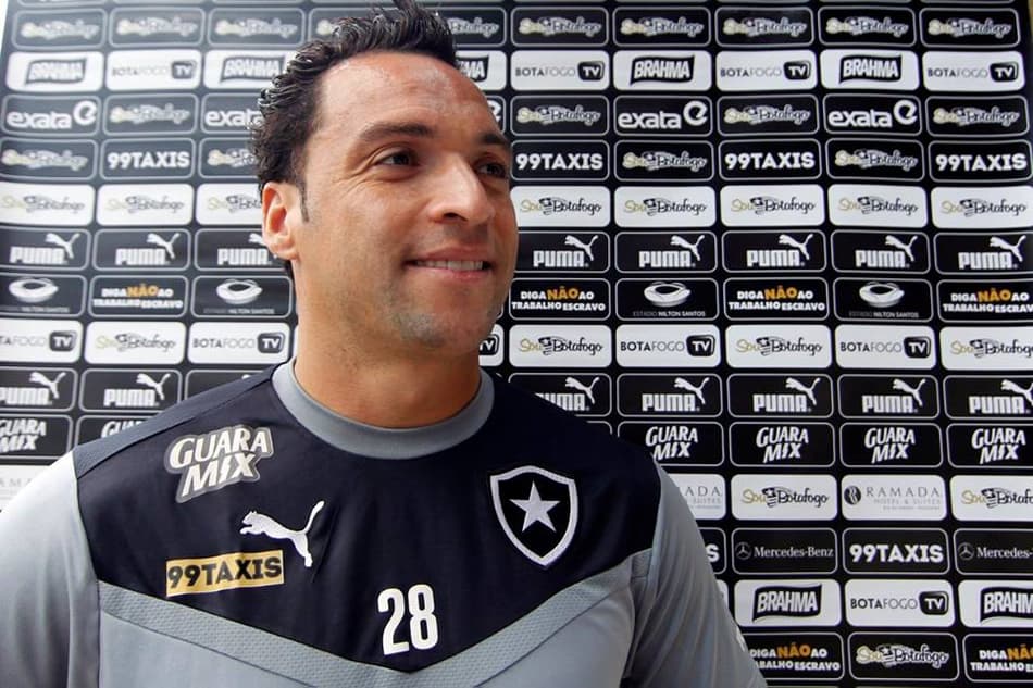 Ex-Criciúma, meia alvinegro viverá dia especial no Heriberto Hülse