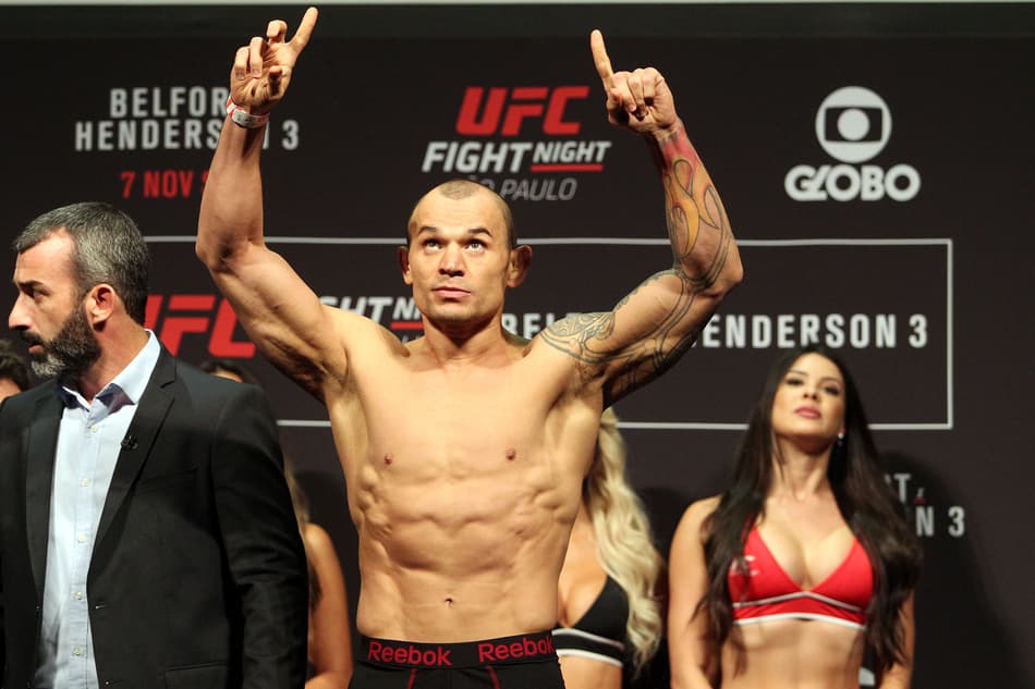 Perto de recorde no UFC, Tibau freia ansiedade para poder lutar 100%