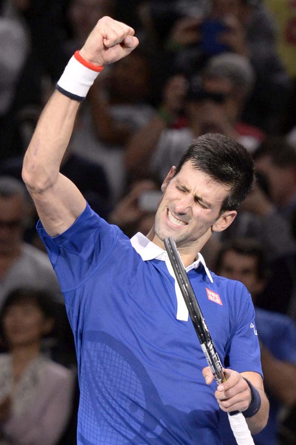 Djokovic supera Berdych, vai à 16ª final consecutiva e encontra Nadal no Qatar