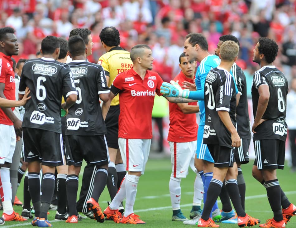 Alexandro diz que Ponte Preta deve trabalhar forte em busca da vitória
