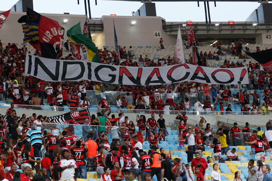 OPINIÃO: No Fla, protestar é direito, mas torcer também faz parte do jogo