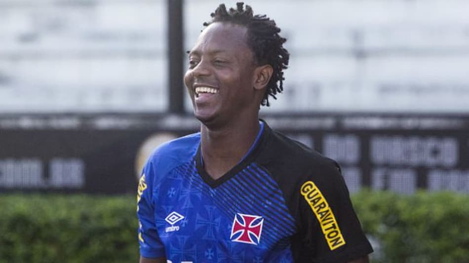 Andrezinho fala sobre ter dedicado gol no Vasco a Eurico Miranda
