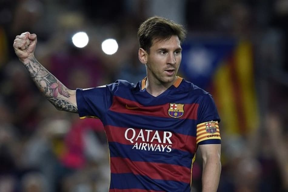 Messi volta a treinar com bola e anima o Barcelona, diz jornal