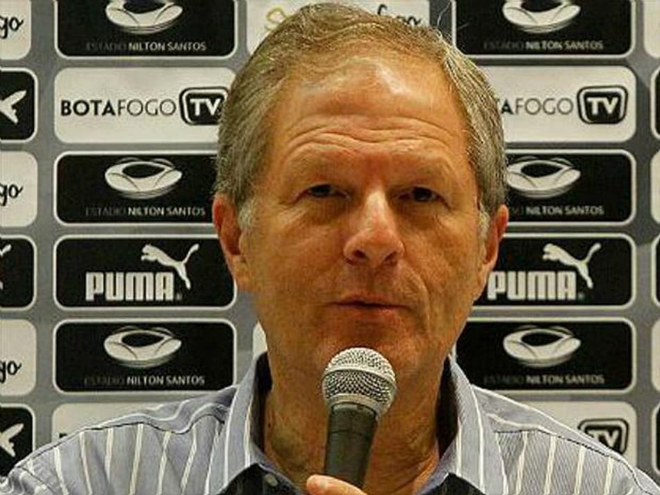 Presidente comenta sobre patrocínio e fala em trabalhar dentro dos limites