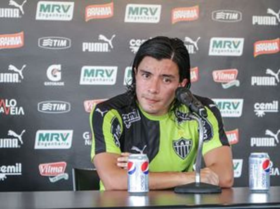 Cárdenas reconhece ano frustrante no Galo, e é reticente sobre 2016