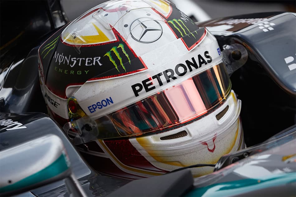 Button alerta Hamilton para não deixar seu sucesso subir à cabeça