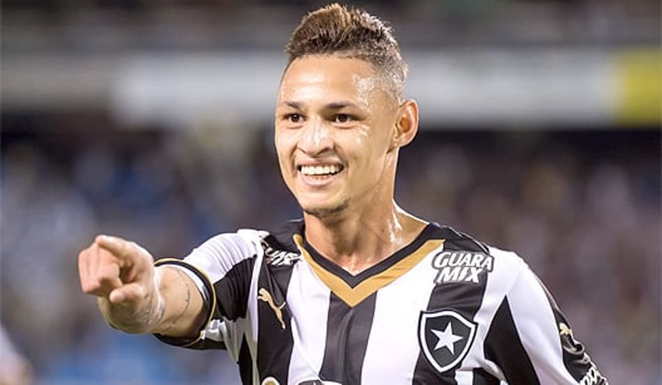 Botafogo tem mais de trinta jogadores com contrato só até o fim desta temporada