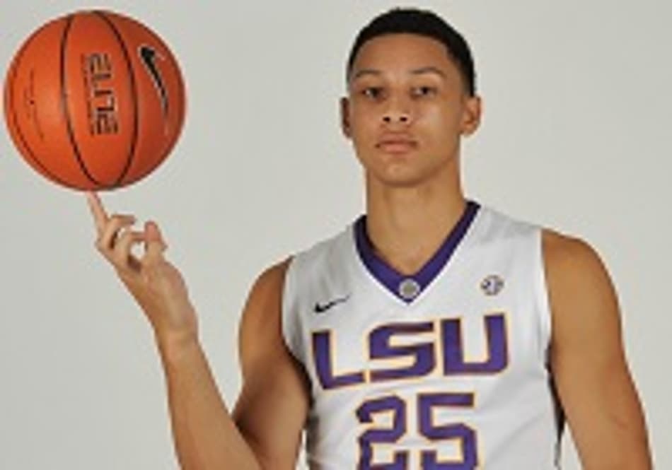 Philadelphia 76ers "promete" primeira escolha do draft a Ben Simmons