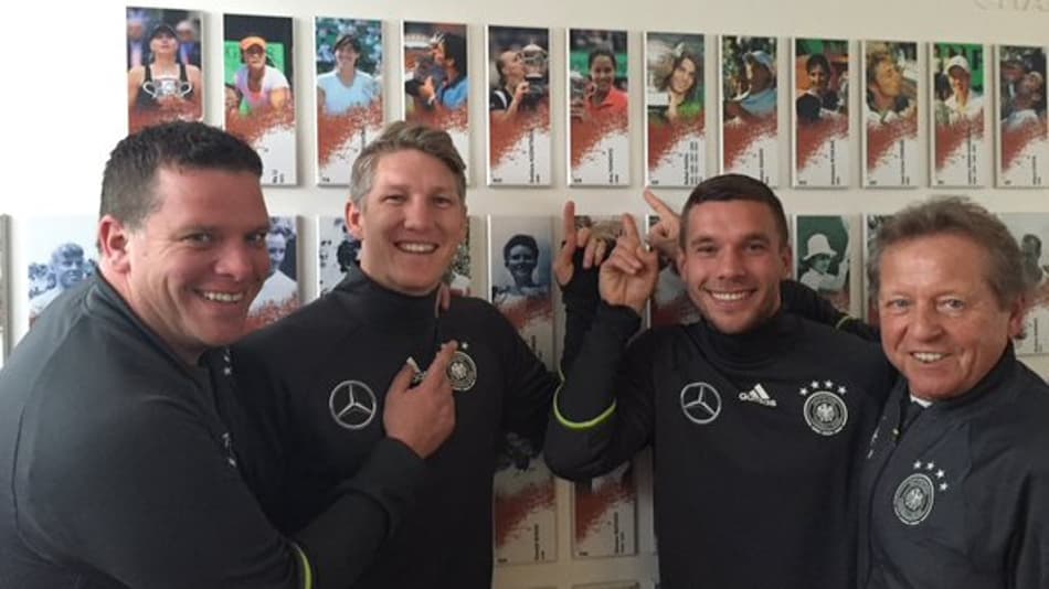 Após evacuação da seleção alemã, Schweinsteiger ‘encontra’ namorada