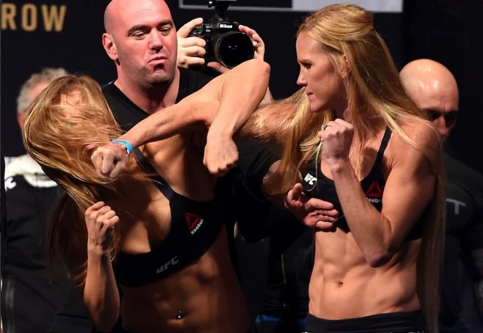 UFC 193: Holm toca rosto de Ronda, e campeã se descontrola em pesagem